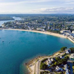 Aerial view of Bénodet a seaside resort town in Finistère France Sandy beach along the Atlantic Ocean in the south of Brittany Adobe Stock 532281993 kl